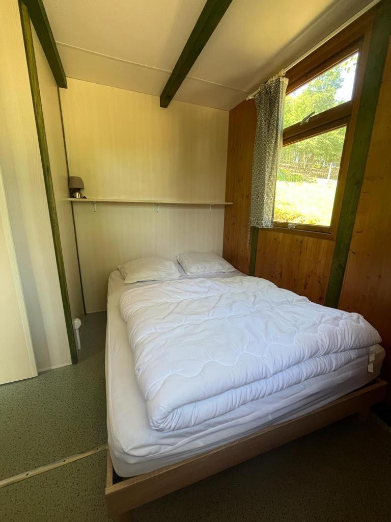 La Colline Aux Chalets, Jaccuzi, Sauna Saint-Chamarand エクステリア 写真