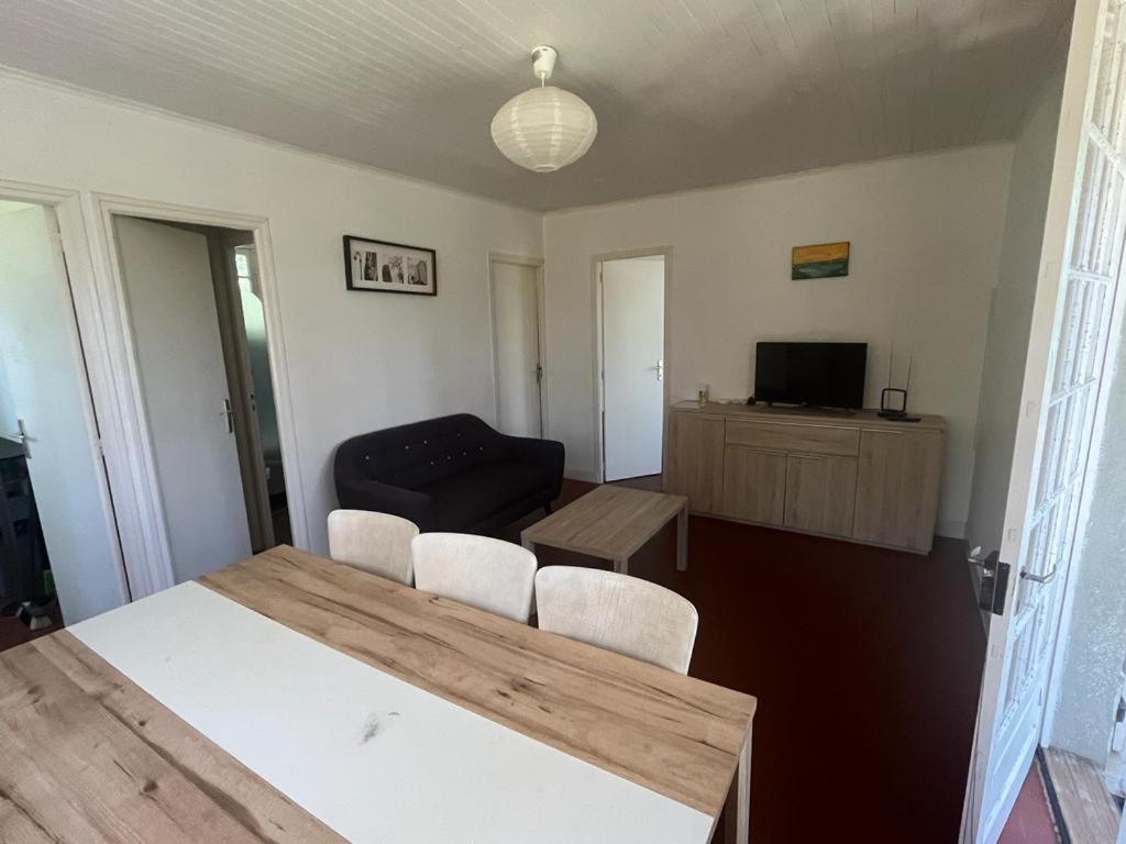 La Colline Aux Chalets, Jaccuzi, Sauna Saint-Chamarand エクステリア 写真