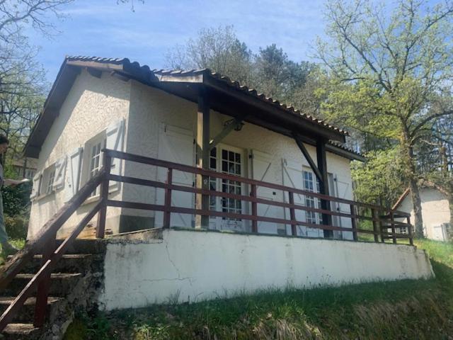 La Colline Aux Chalets, Jaccuzi, Sauna Saint-Chamarand エクステリア 写真